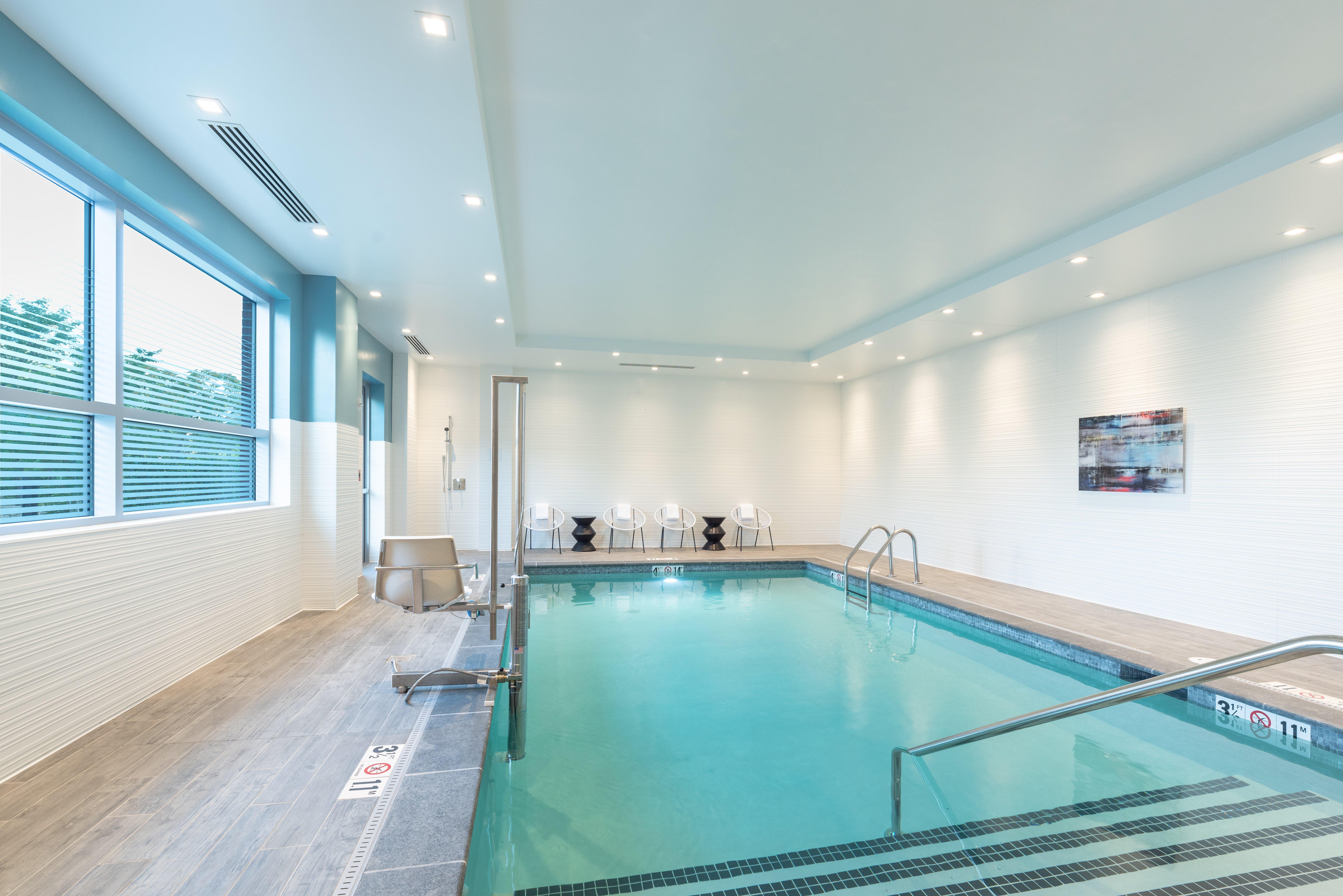 Holiday Inn Boston Logan Airport - Chelsea By Ihg Εξωτερικό φωτογραφία