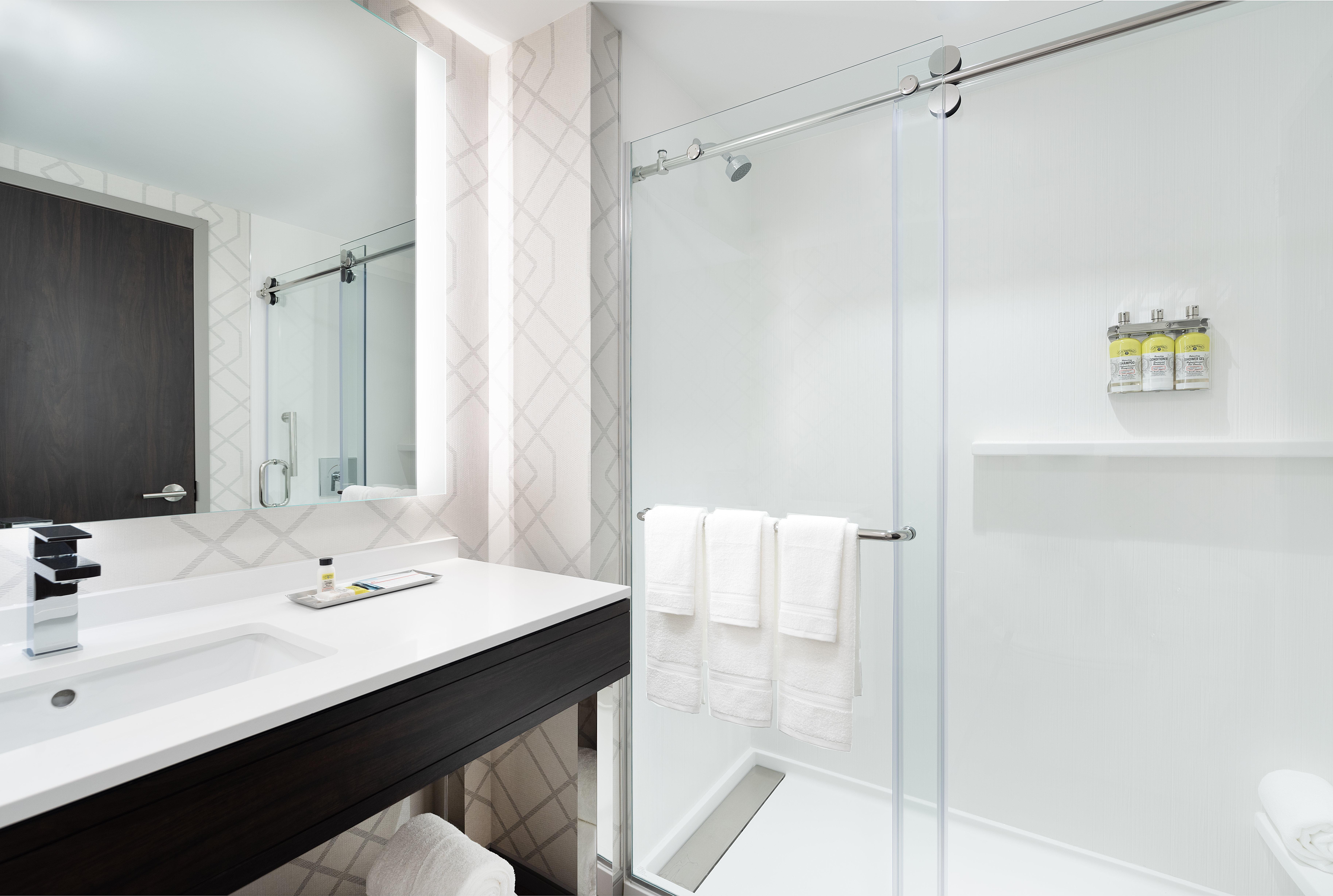 Holiday Inn Boston Logan Airport - Chelsea By Ihg Εξωτερικό φωτογραφία