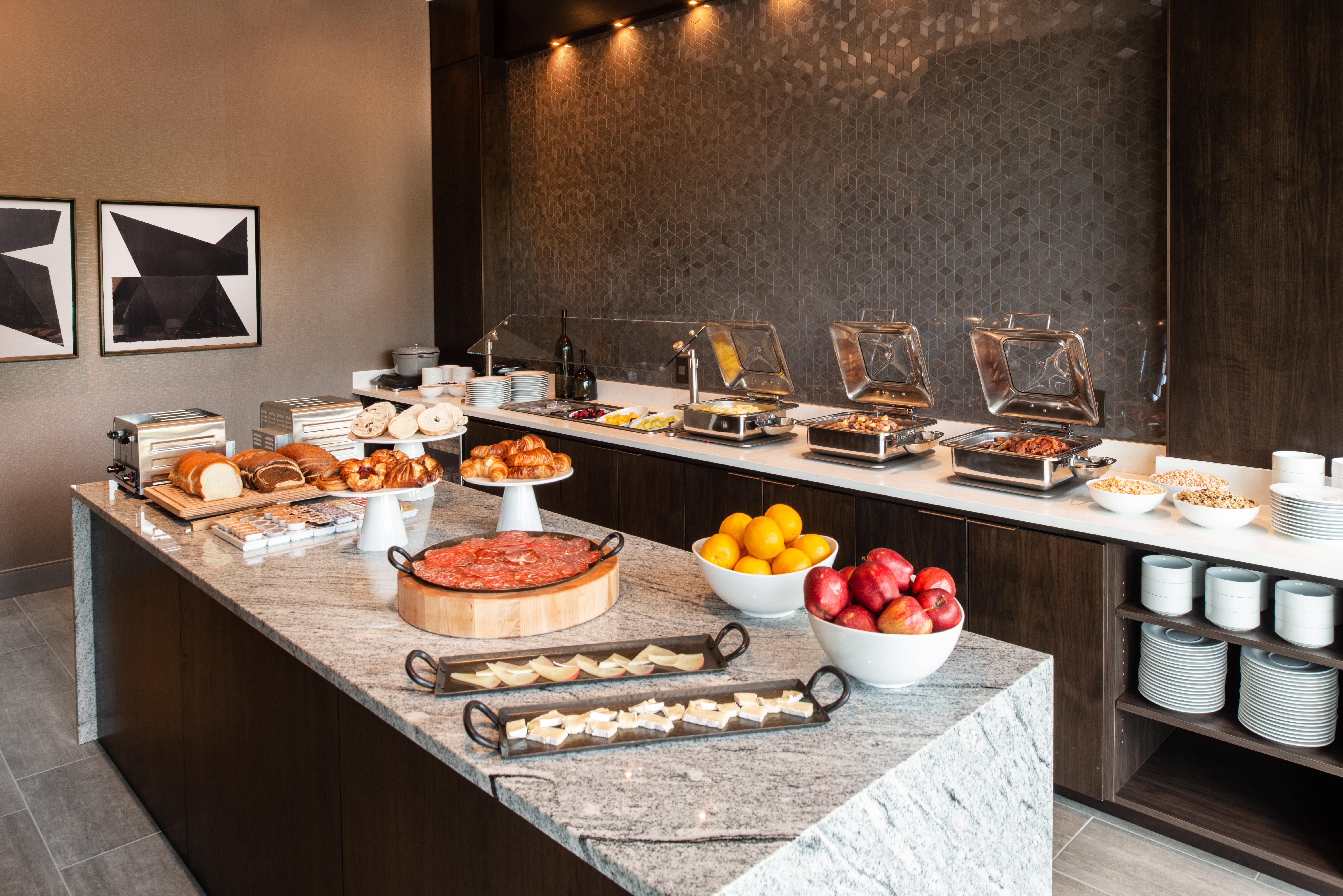 Holiday Inn Boston Logan Airport - Chelsea By Ihg Εξωτερικό φωτογραφία